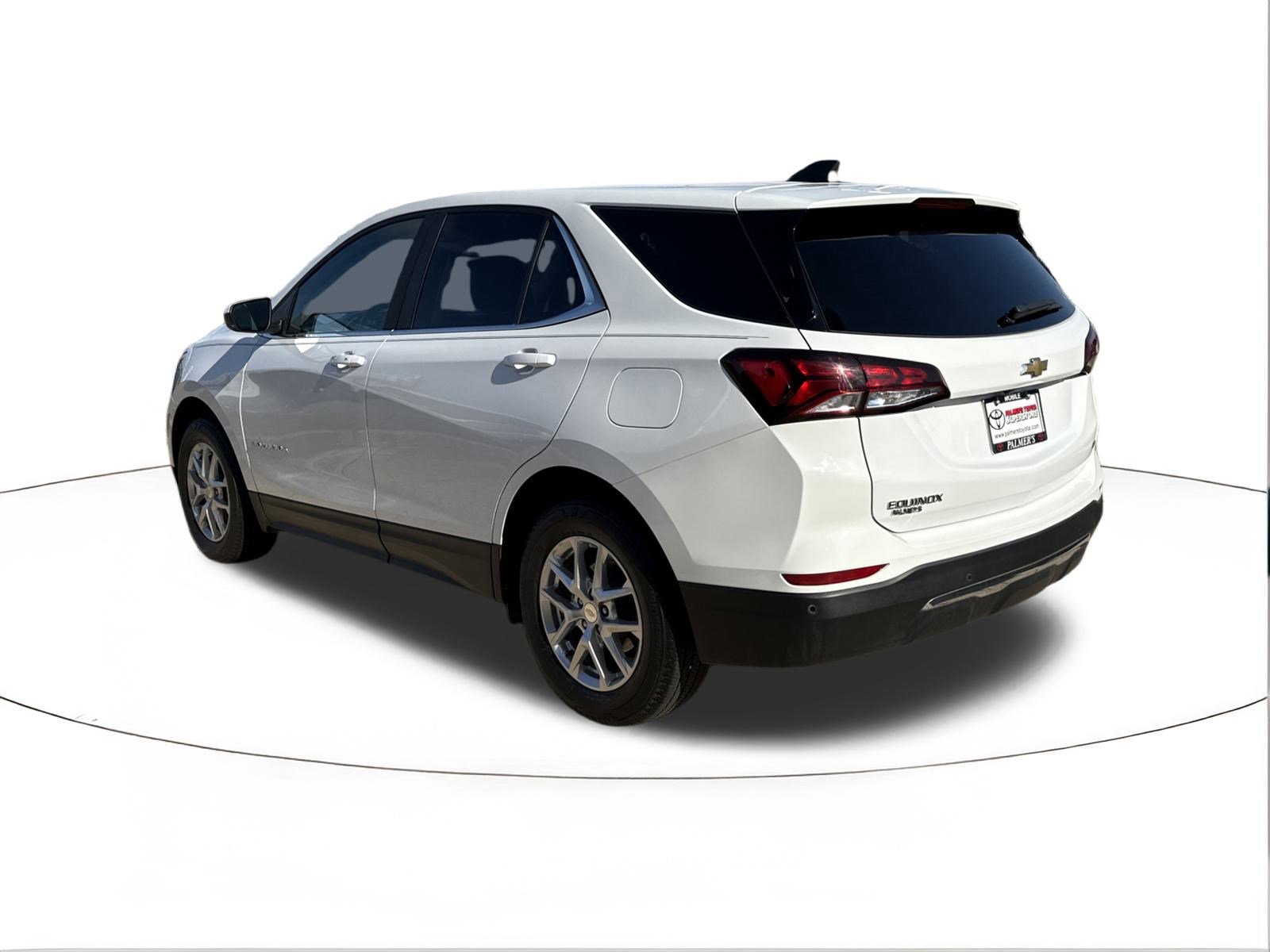 Used 2023 Chevrolet Equinox LT w/ Driver Convenience Package image 5