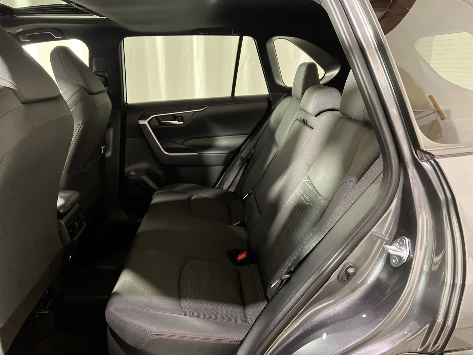 Used 2023 Toyota RAV4 SE w/ Weather & Moonroof Package image 25