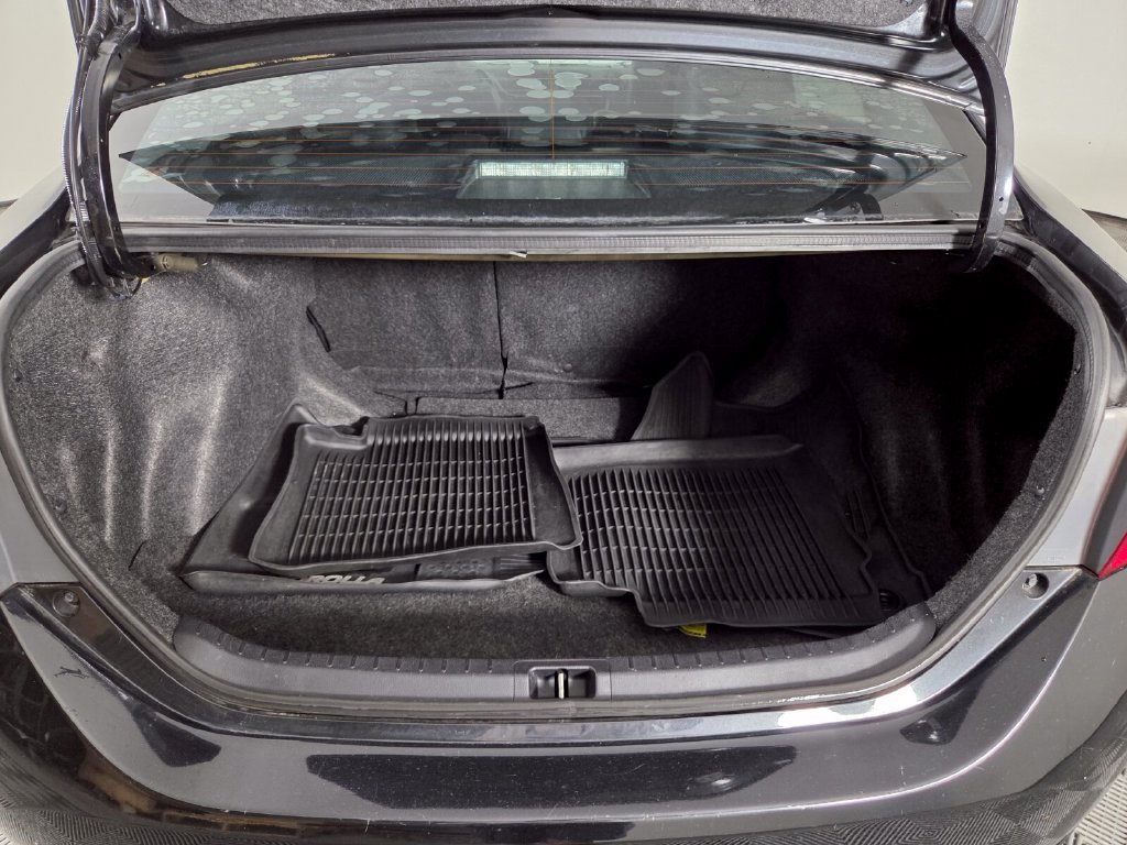 Used 2019 Toyota Corolla SE FWD image 24