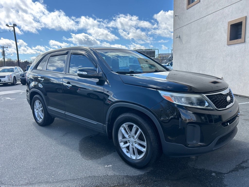 Used 2014 Kia Sorento LX image 3
