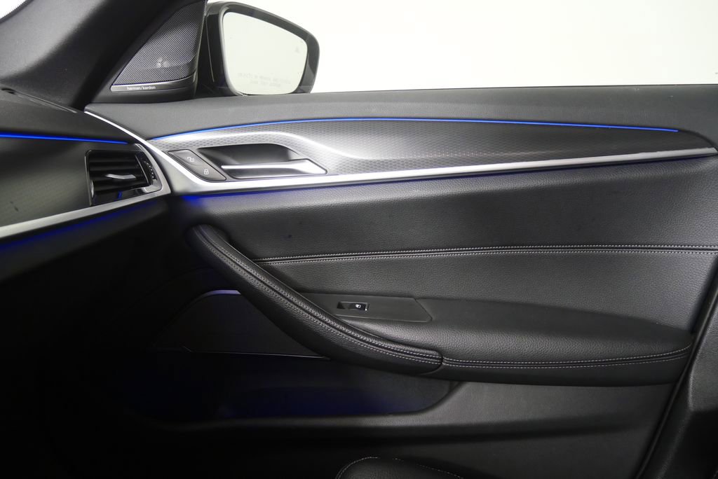 Used 2023 BMW 540i w/ M Sport Package image 25