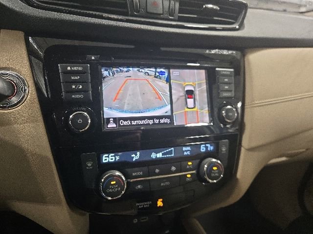 Used 2019 Nissan Rogue SL w/ Premium Package AWD/4WD image 16