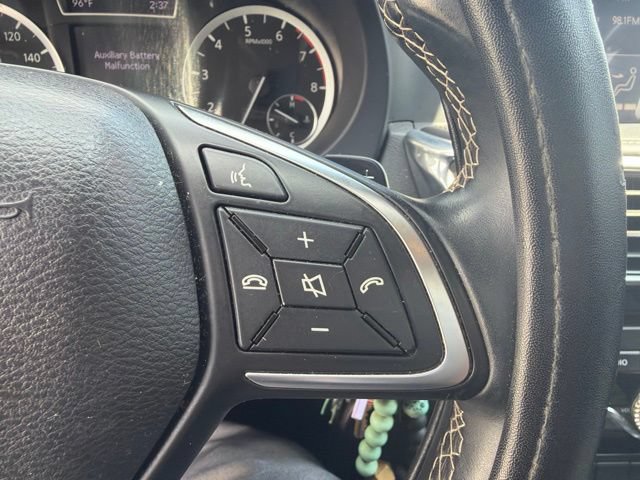 Used 2017 INFINITI QX30 FWD image 8