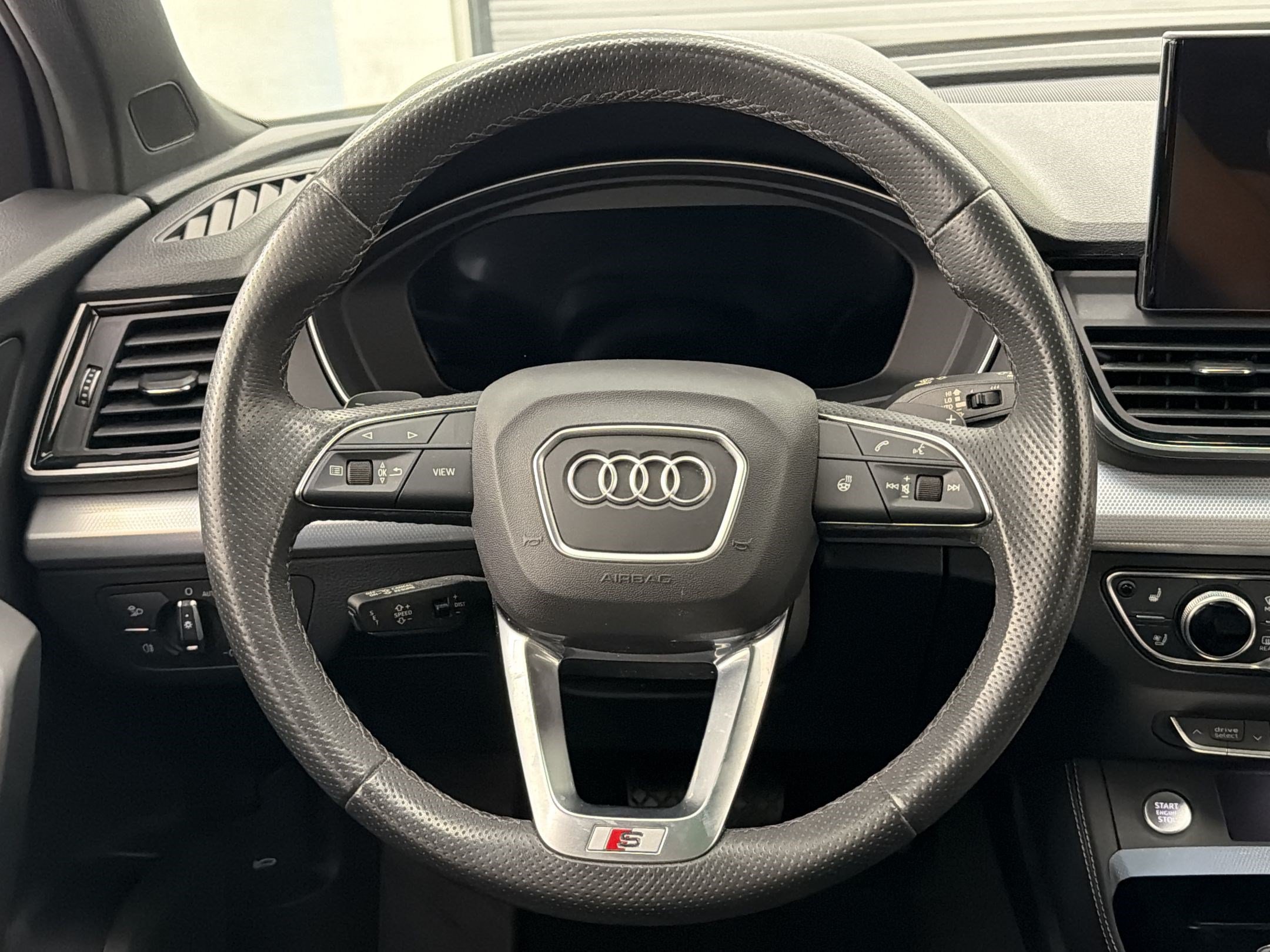 Used 2024 Audi Q5 2.0T Premium Plus w/ Premium Plus Package AWD/4WD image 11