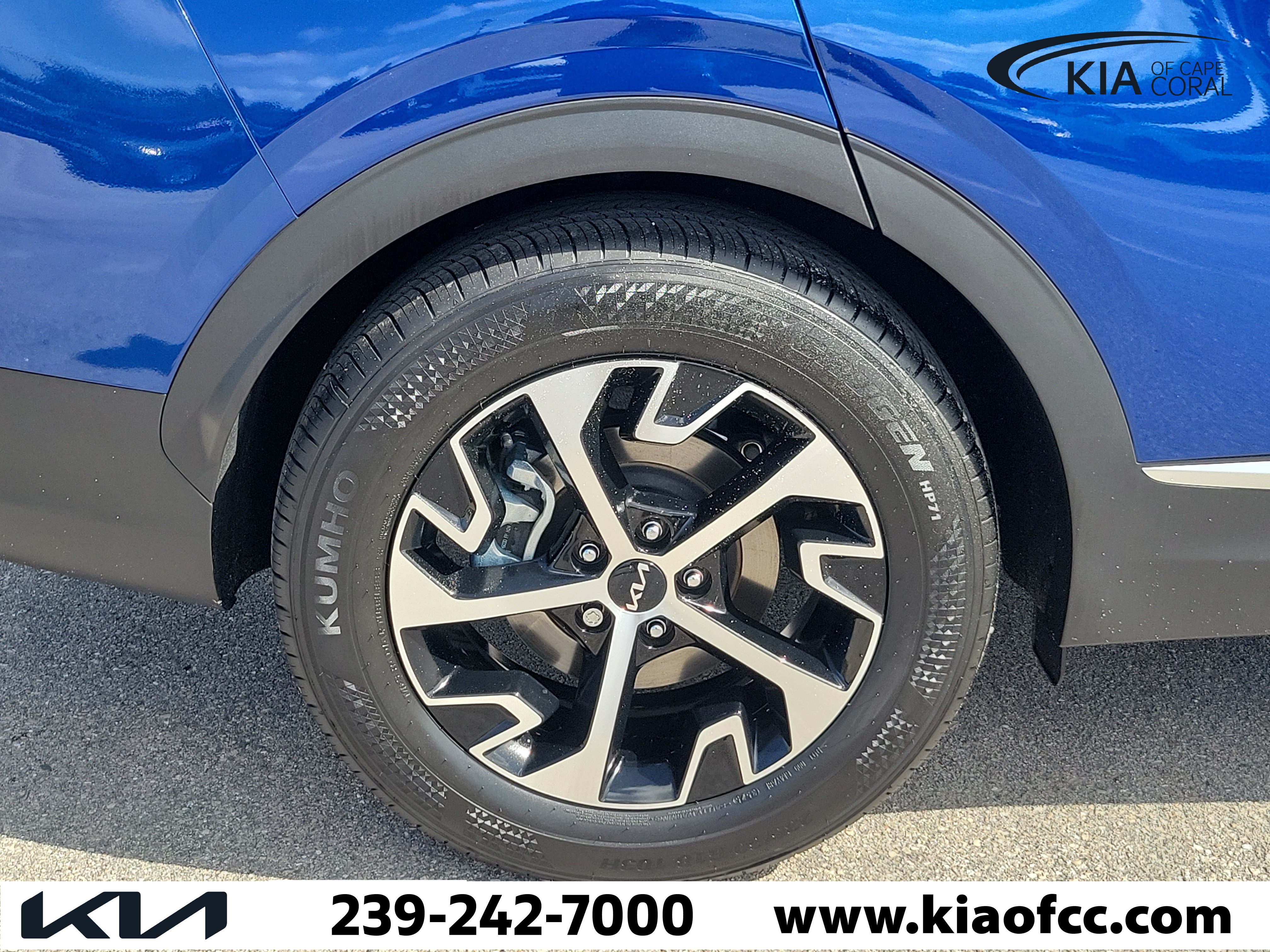 Certified 2024 Kia Sportage EX FWD image 9