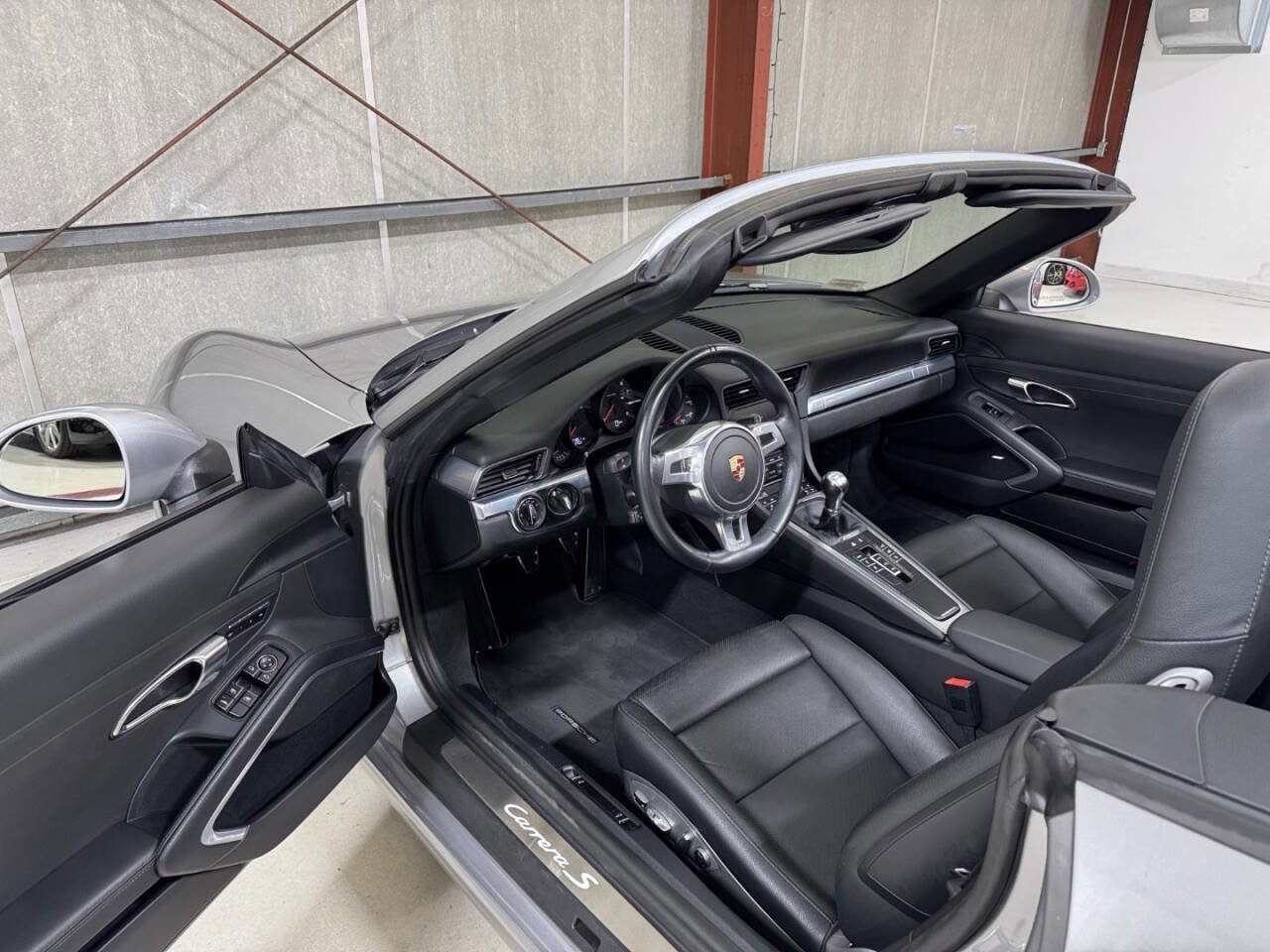 Used 2014 Porsche 911 Carrera S image 2