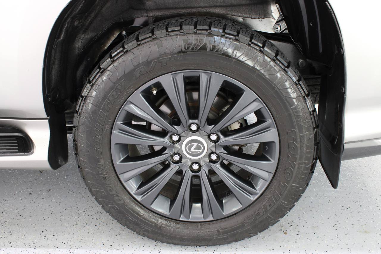 Used 2022 Lexus GX 460 Premium w/ Accessory Package AWD/4WD image 86