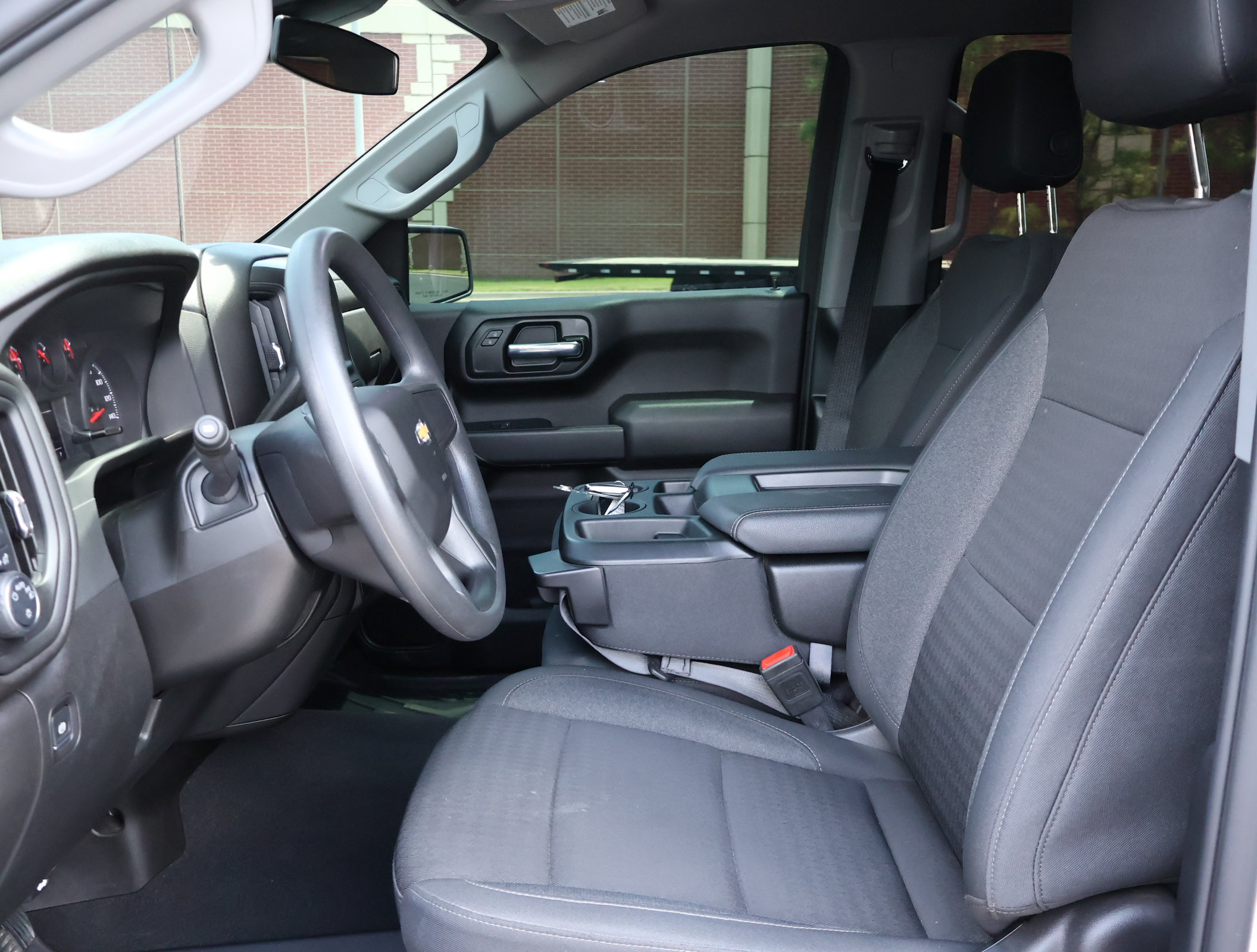 Used 2025 Chevrolet Silverado 1500 Custom w/ LPO, Dark Essentials Package AWD/4WD image 10