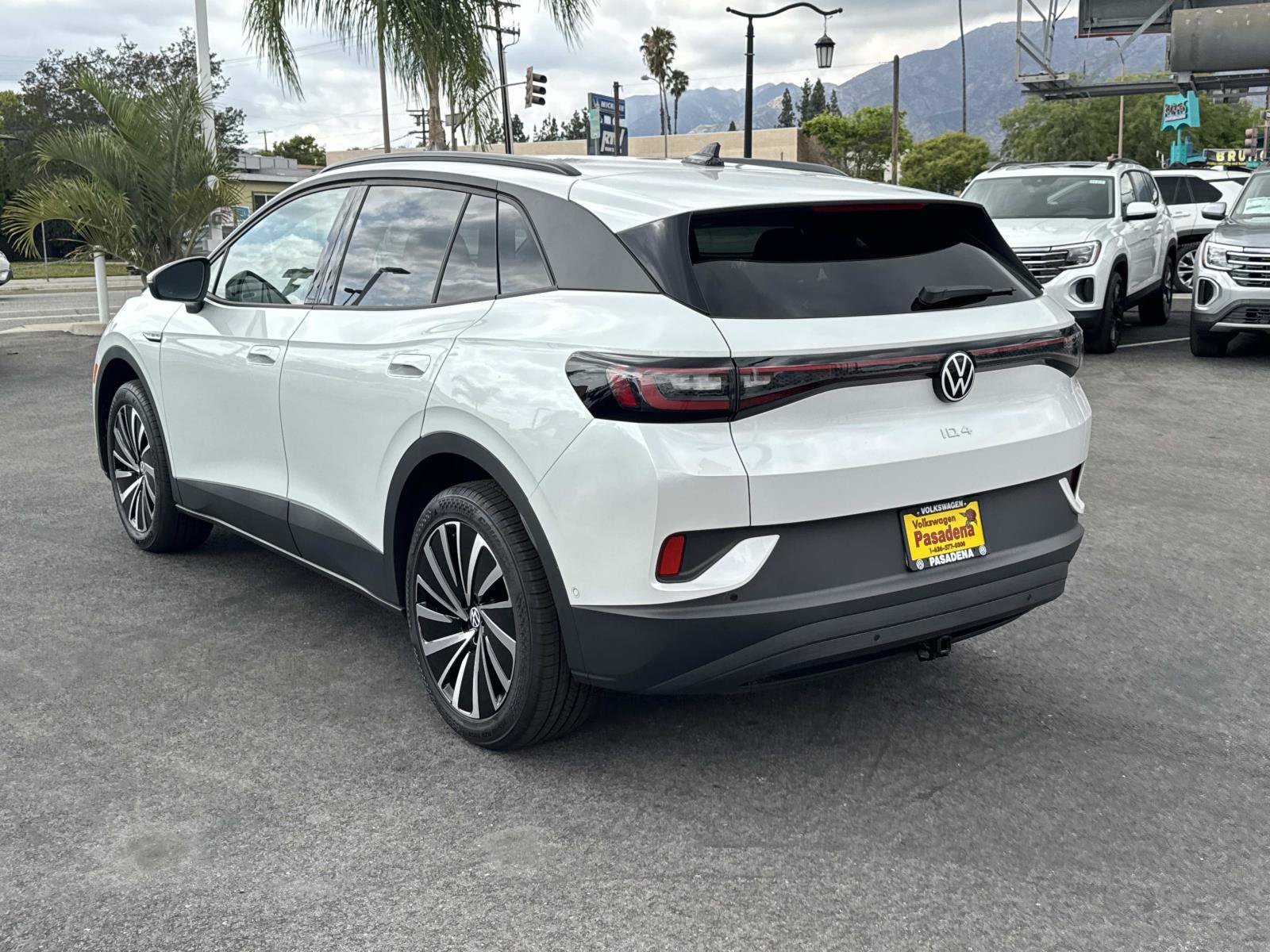 New 2026 Volkswagen ID.4 Pro AWD/4WD image 3
