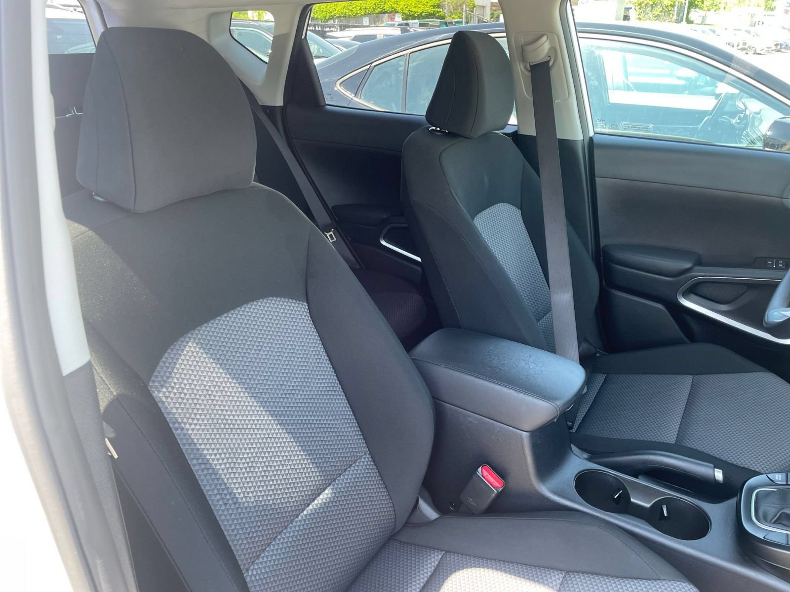 Used 2025 Kia Soul LX w/ LX Technology Package FWD image 31