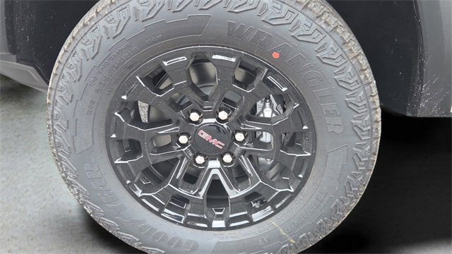 New 2026 GMC Canyon Elevation w/ Convenience Package image 19