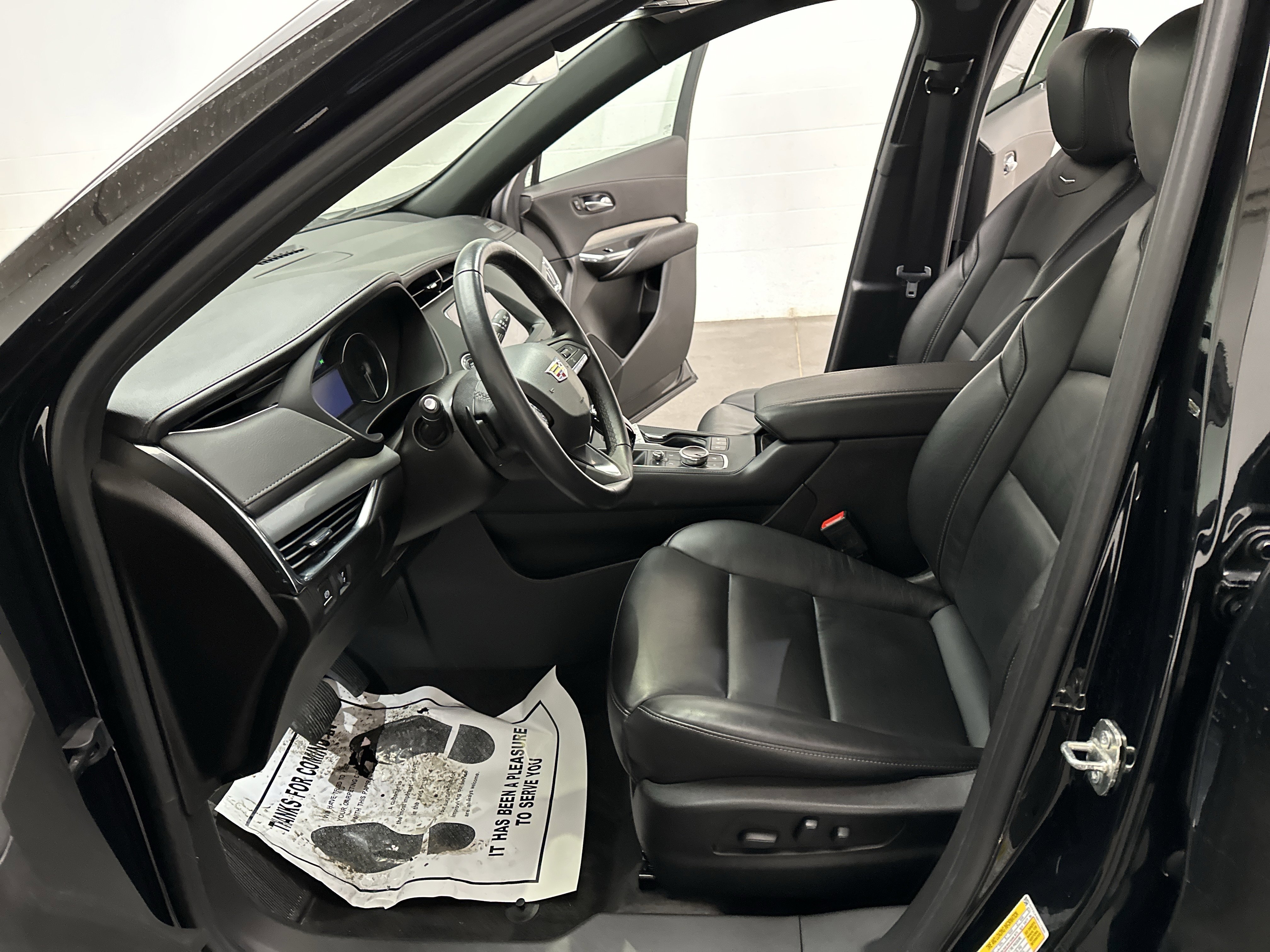 Used 2023 Cadillac XT4 Premium Luxury image 19