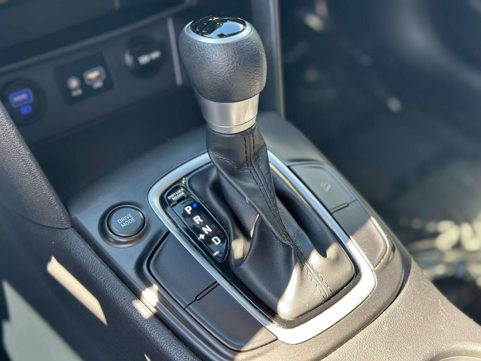 Used 2019 Hyundai Kona SE FWD image 13