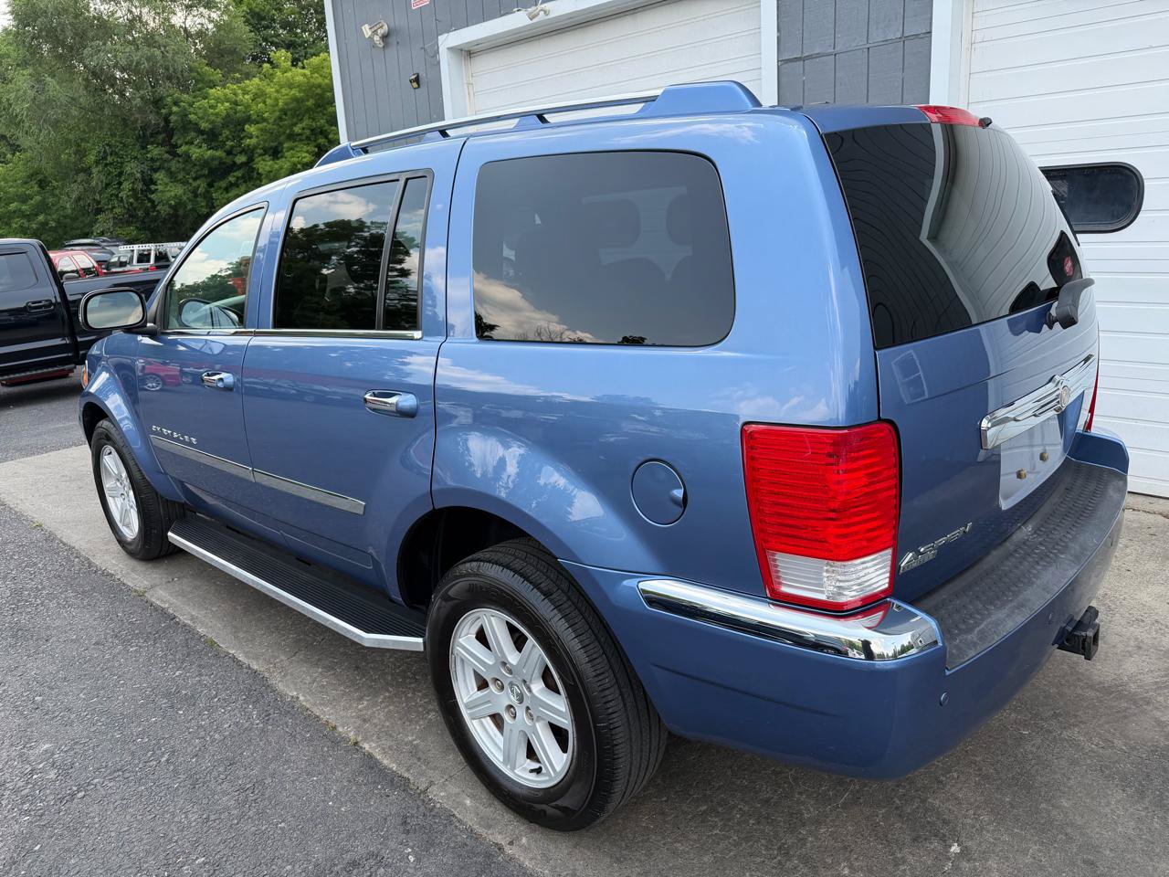 Used 2007 Chrysler Aspen Limited w/ PWR Convenience Group RWD image 6