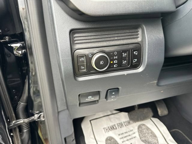 Used 2026 Ford F250 Platinum w/ FX4 Off-Road Package AWD/4WD image 16