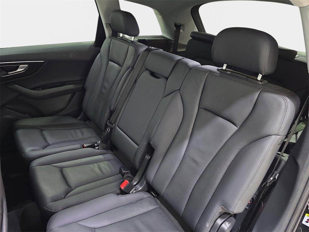 Used 2023 Audi Q7 2.0T Premium w/ Towing Package image 15