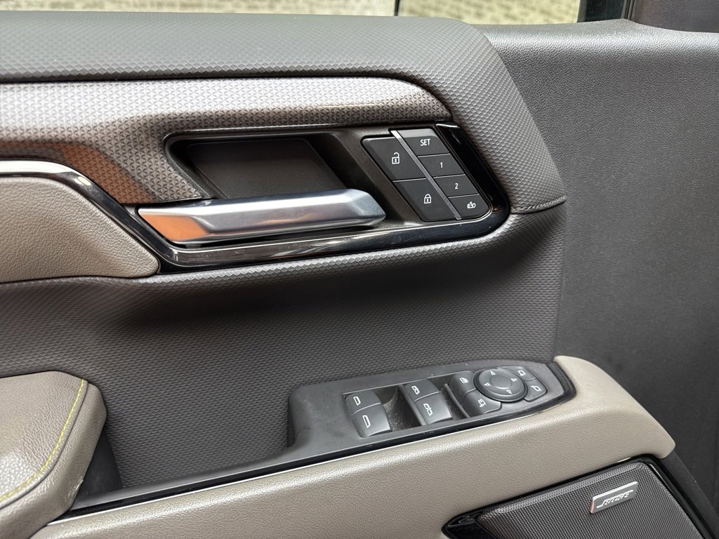 Used 2023 Chevrolet Silverado 1500 ZR2 w/ Technology Package image 27