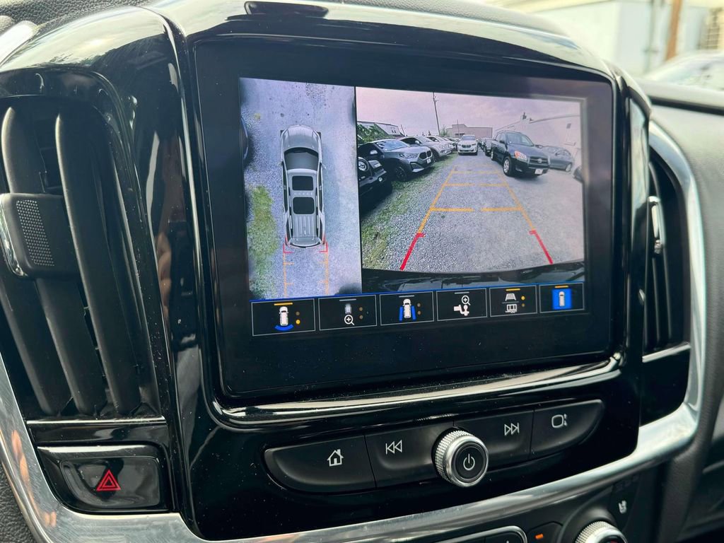 Used 2023 Chevrolet Traverse High Country AWD/4WD image 29