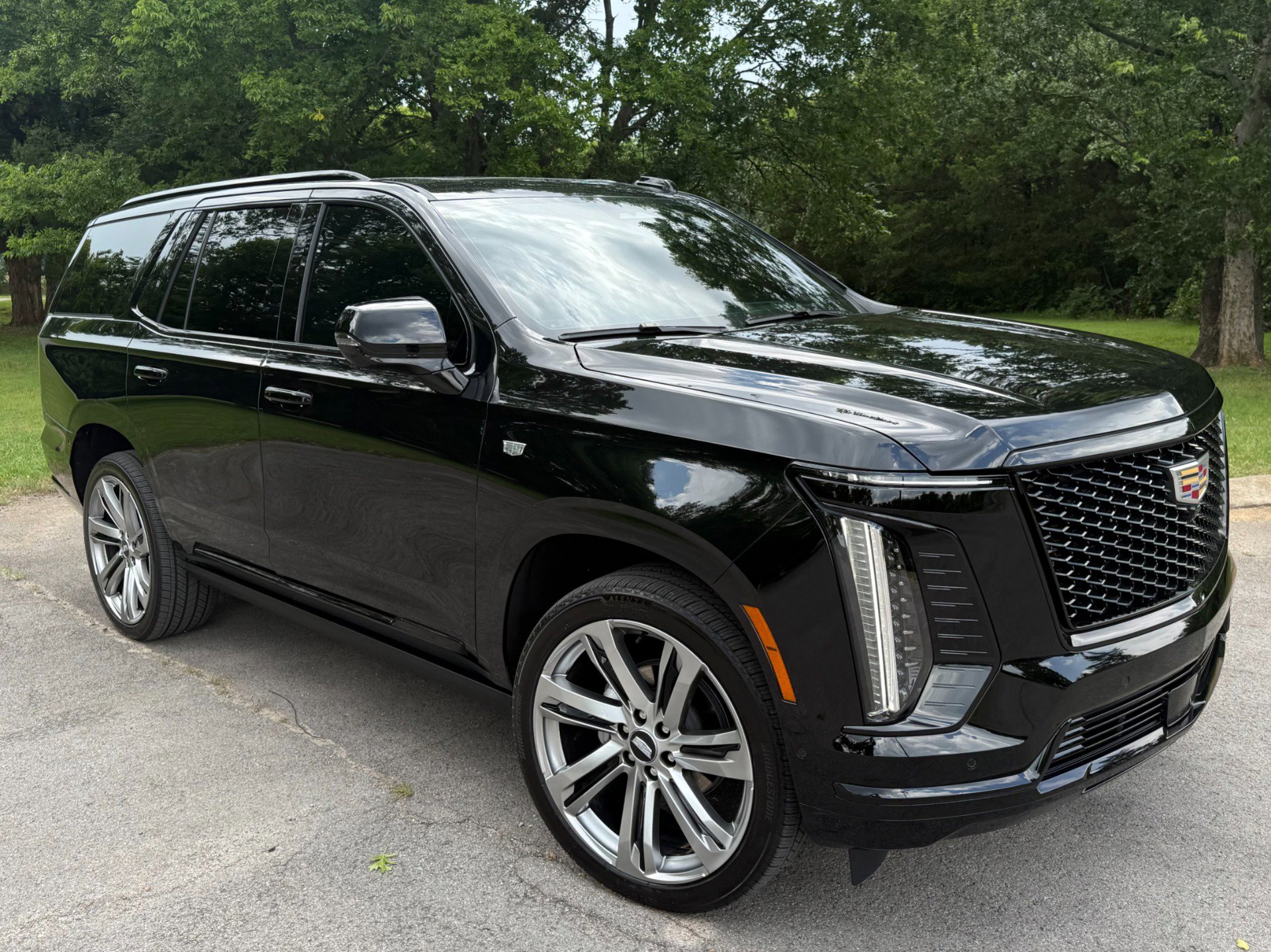 Used 2025 Cadillac Escalade Sport Platinum image 1