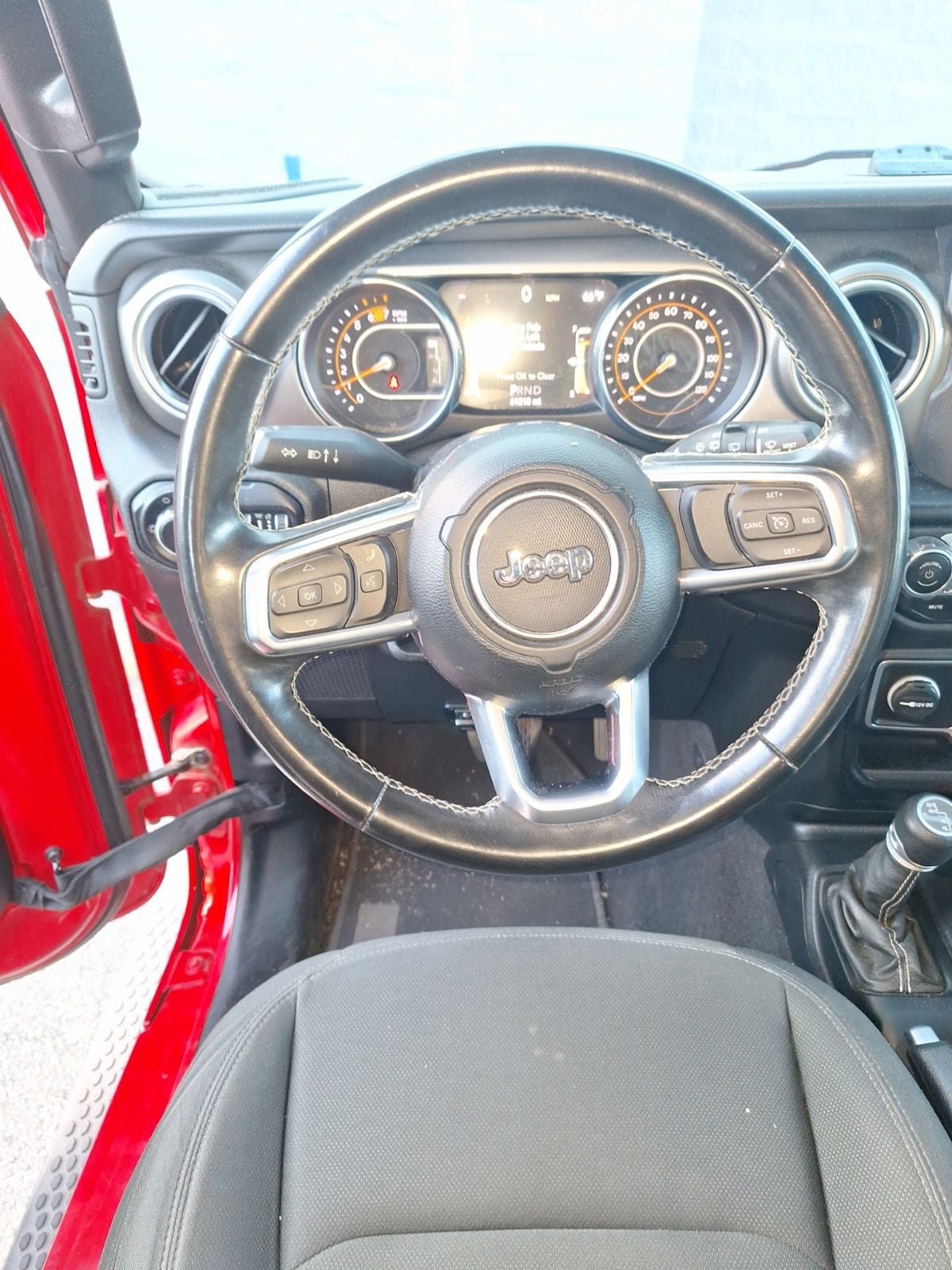 Used 2020 Jeep Wrangler Unlimited Sahara AWD/4WD image 13