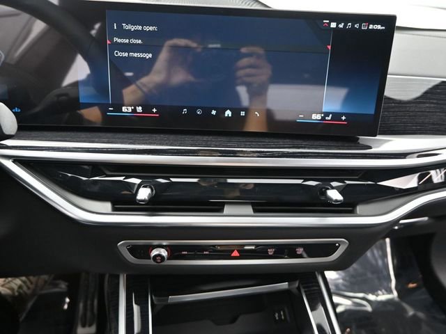 New 2026 BMW X7 M60i image 18