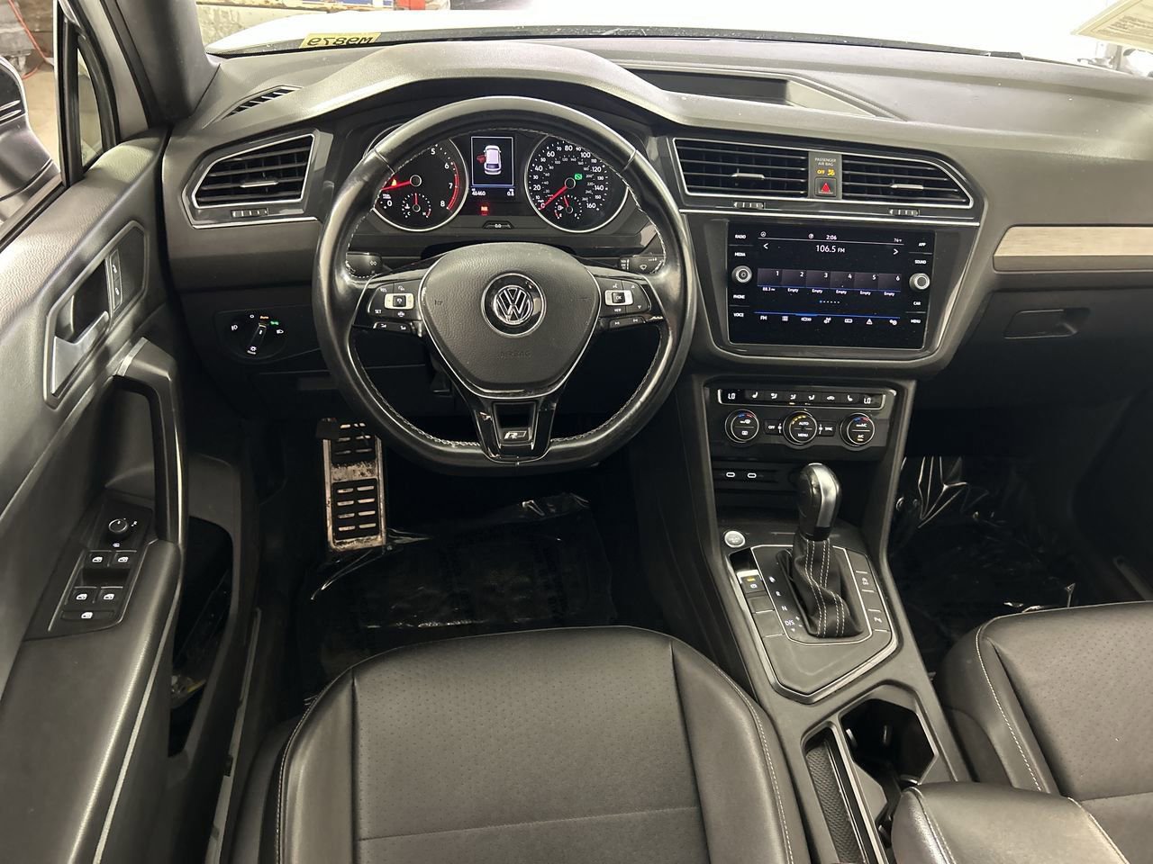 Used 2021 Volkswagen Tiguan SE R-Line image 22