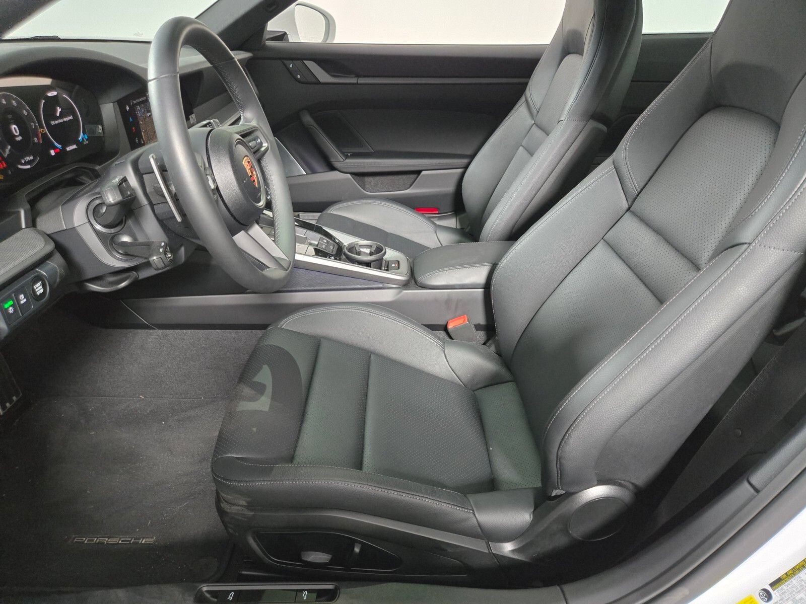 Used 2025 Porsche 911 Carrera RWD image 11