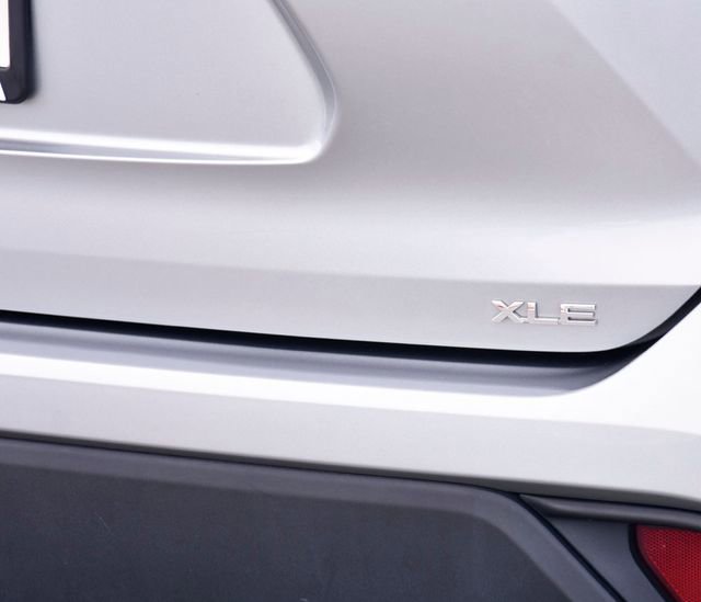 Certified 2024 Toyota Highlander XLE image 10