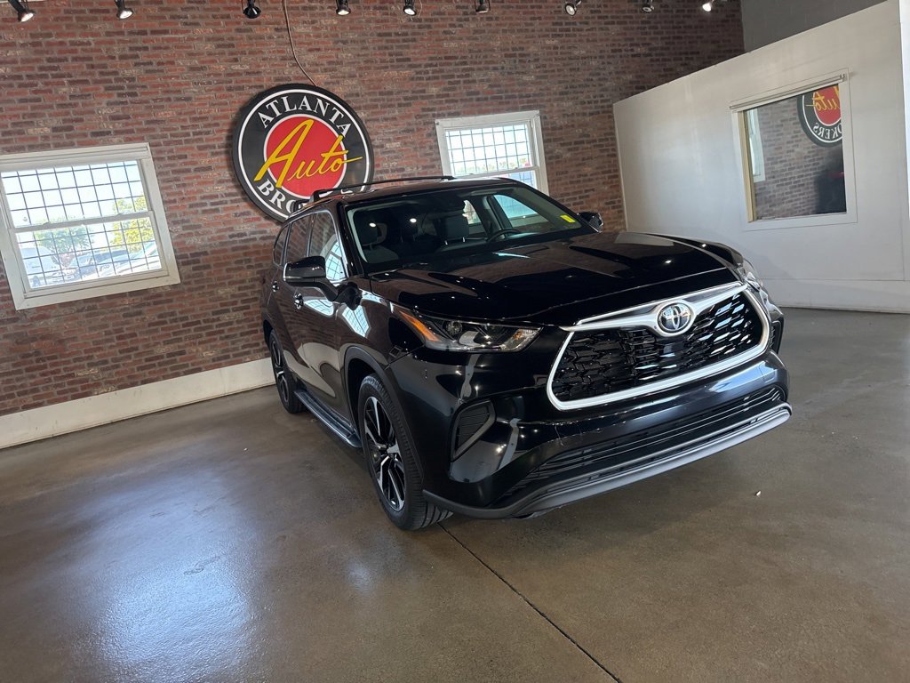 Used 2022 Toyota Highlander L image 13