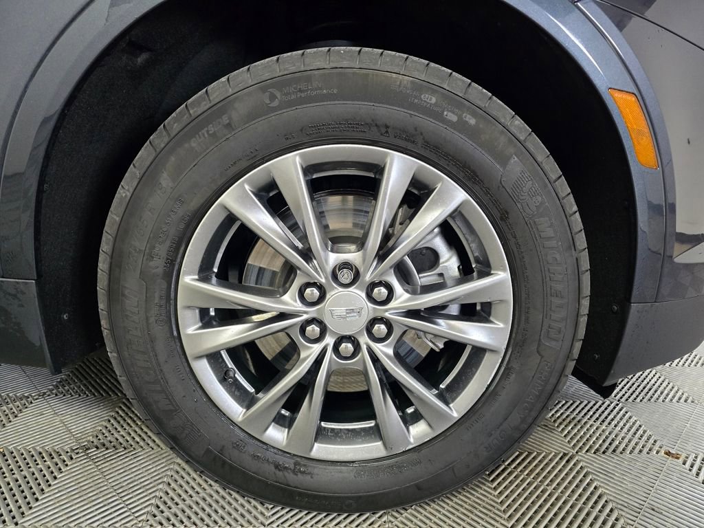 Used 2023 Cadillac XT5 Premium Luxury image 2