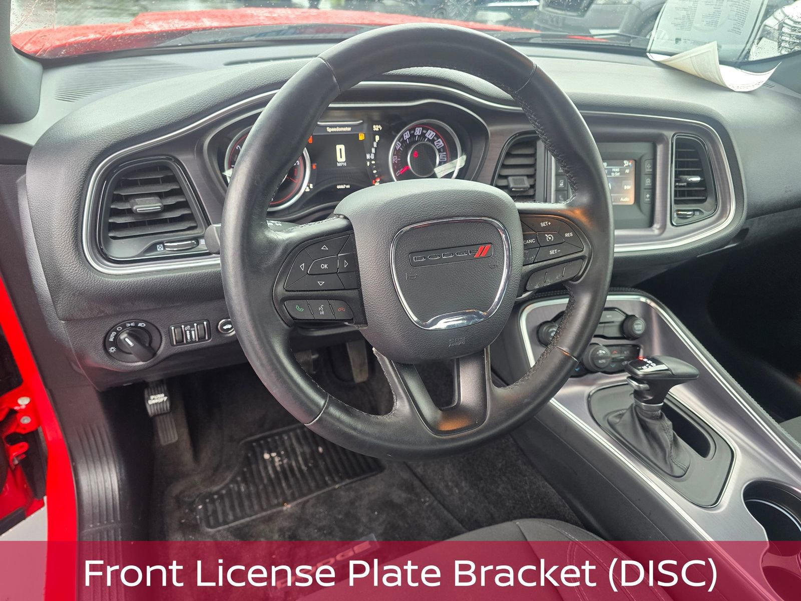 Used 2015 Dodge Challenger SXT image 14