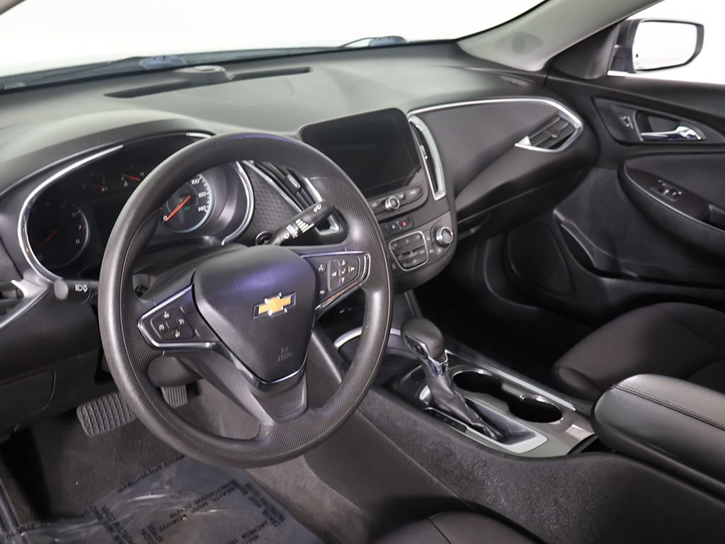 Used 2021 Chevrolet Malibu LT FWD image 23