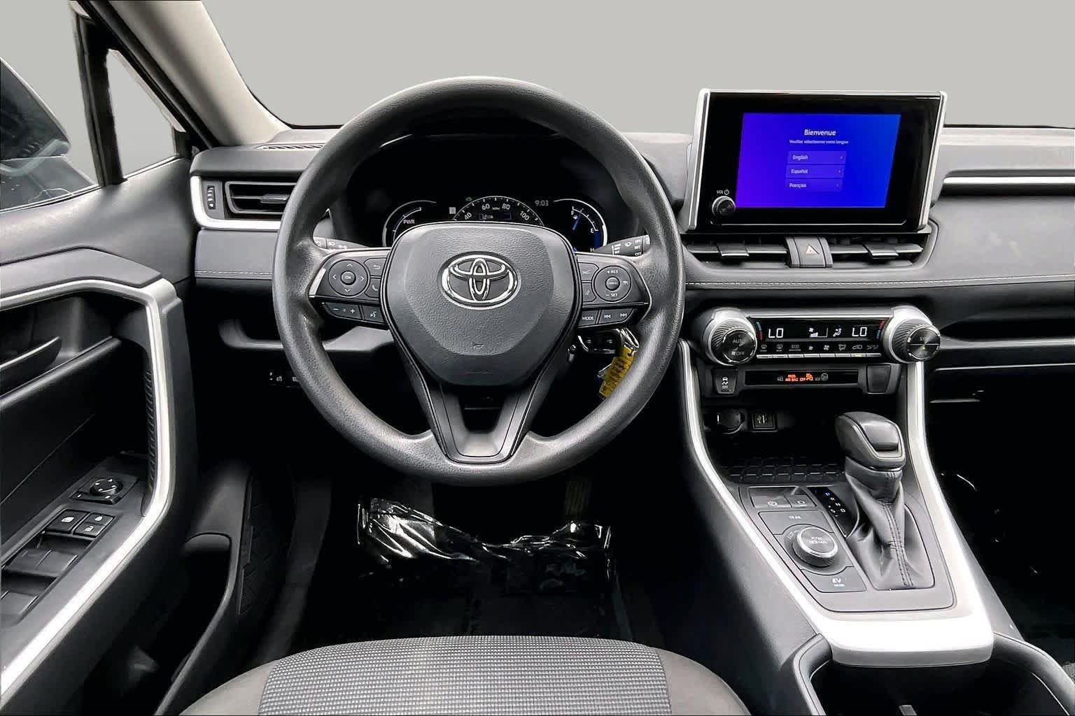 Used 2025 Toyota RAV4 LE AWD/4WD image 6