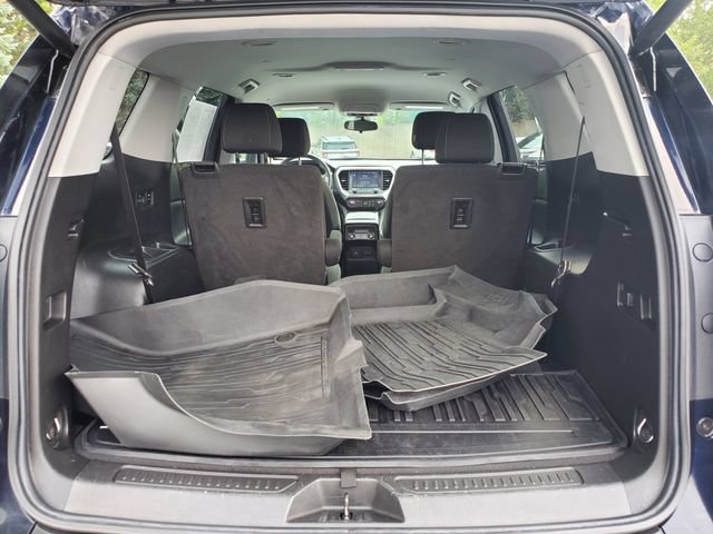 Used 2021 GMC Acadia SLE w/ Driver Convenience Package FWD image 11