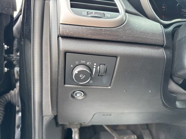 Used 2018 Jeep Grand Cherokee Laredo w/ Security & Convenience Group image 18