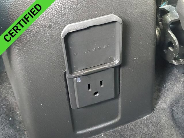 Used 2022 Chevrolet Trax LT w/ LT Convenience Package image 21