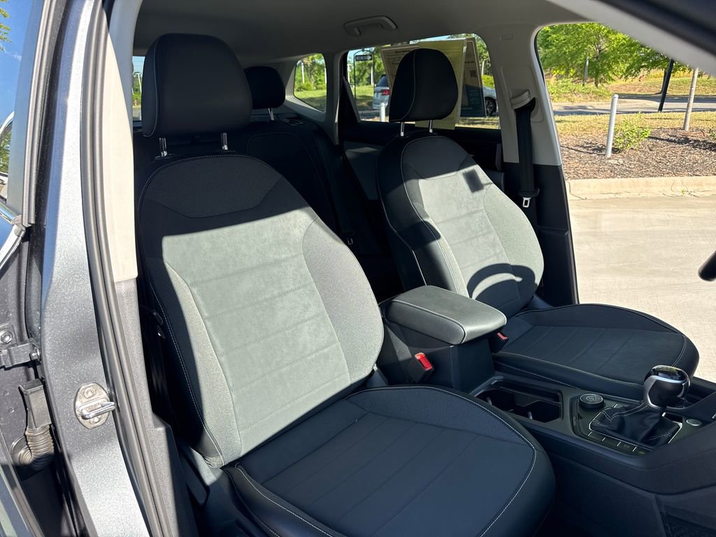 Used 2022 Volkswagen Taos SE image 33