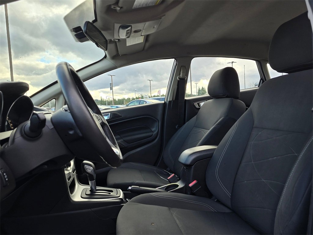 Used 2015 Ford Fiesta SE image 12