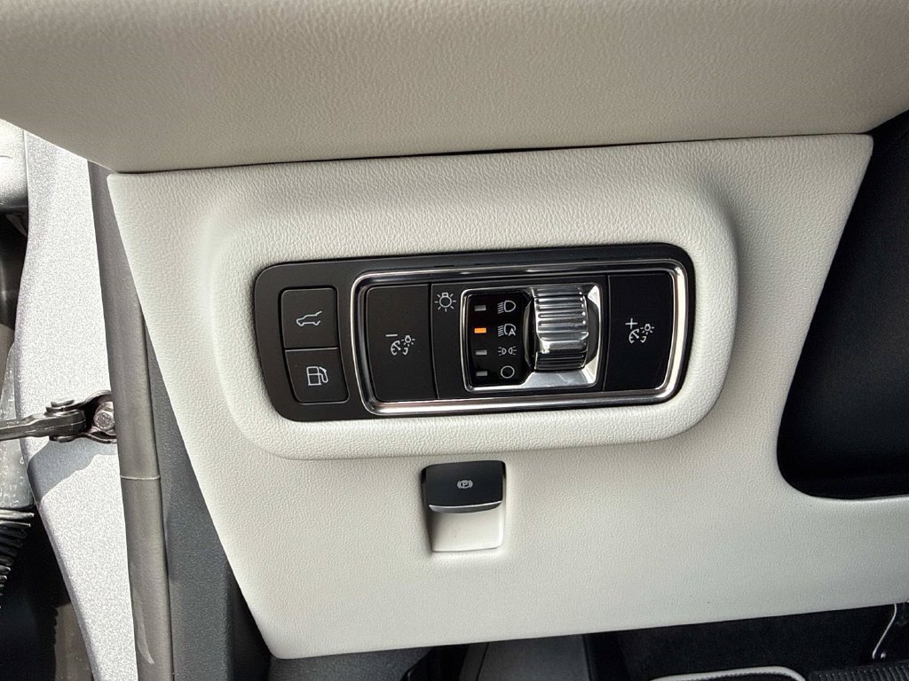New 2026 Lincoln Nautilus Premier AWD/4WD image 32