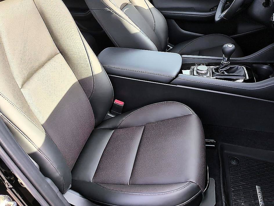 New 2026 MAZDA MAZDA3 2.5 S Hatchback w/ Premium Pkg FWD image 36