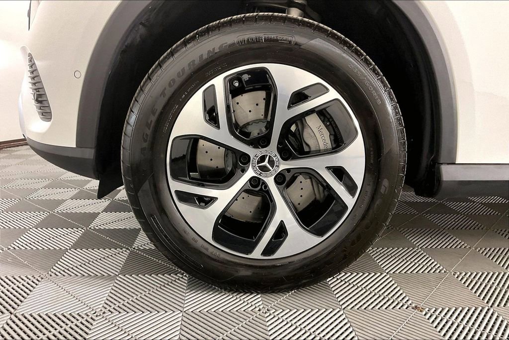 Certified 2025 Mercedes-Benz GLC 350e 4MATIC image 8