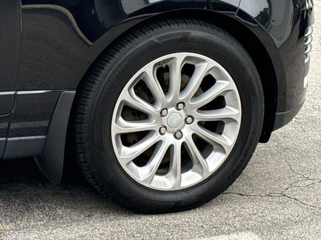 Used 2020 Land Rover Range Rover HSE image 5