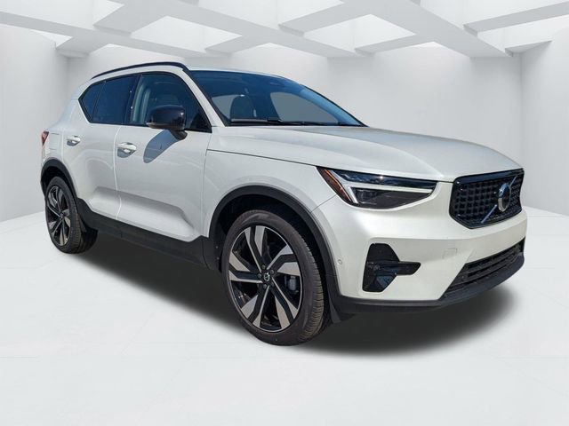 New 2026 Volvo XC40 B5 Ultra w/ Climate Package AWD/4WD image 2