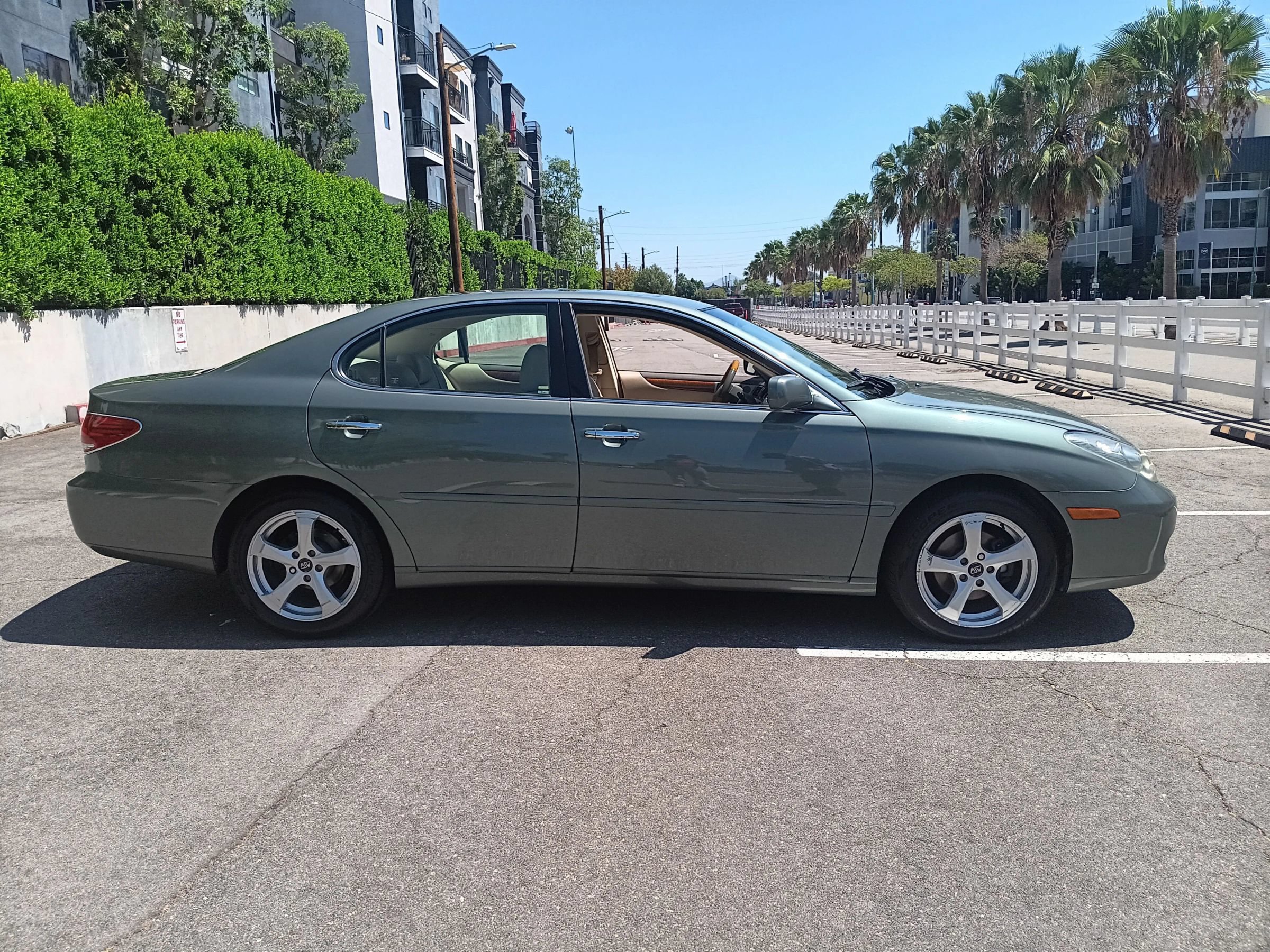 Used 2006 Lexus ES 330 FWD image 4