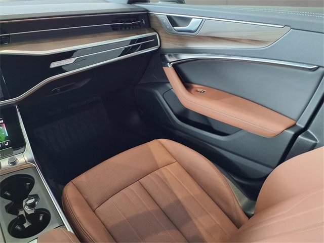 Used 2025 Audi A6 Premium Plus w/ Premium Plus Package image 10