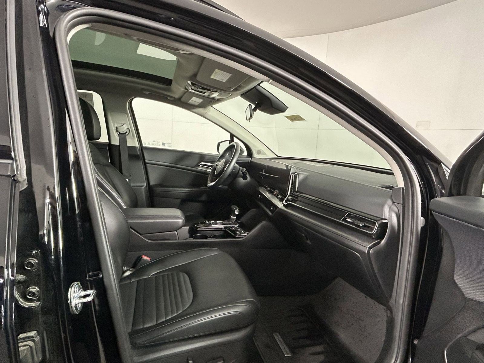 Certified 2024 Kia Sportage SX image 14