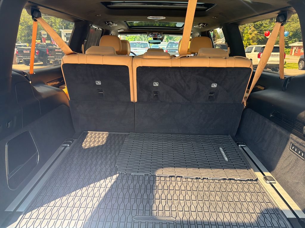 Used 2023 Jeep Grand Wagoneer L Series III AWD/4WD image 22