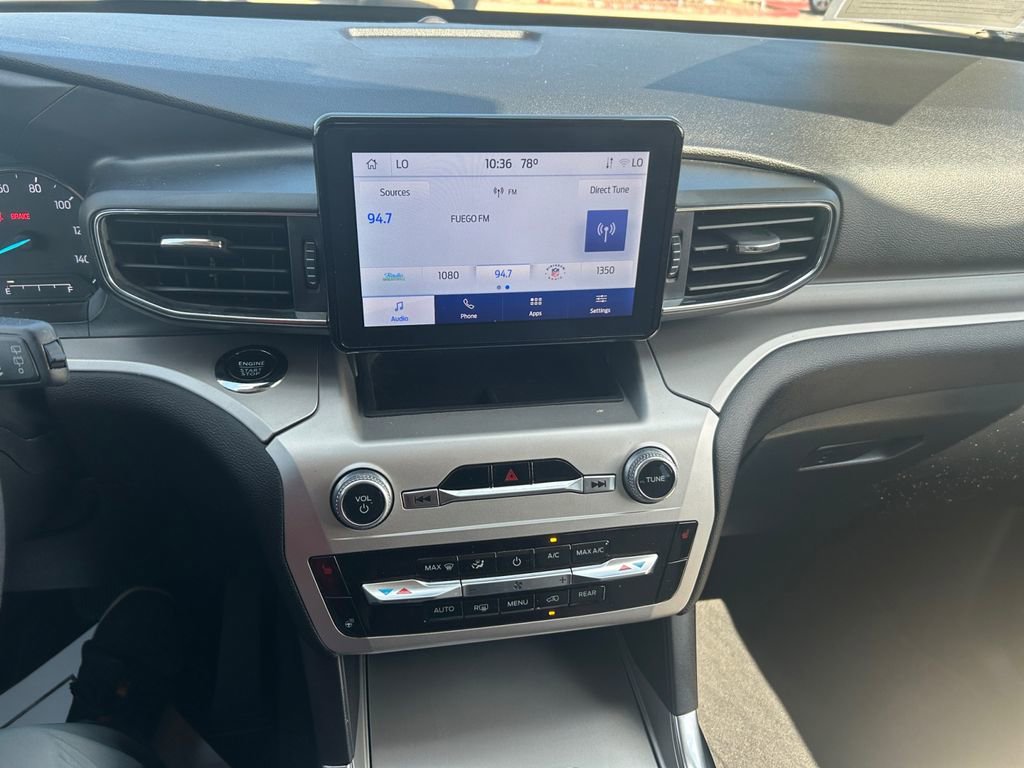 Used 2022 Ford Explorer XLT w/ Equipment Group 202A image 11