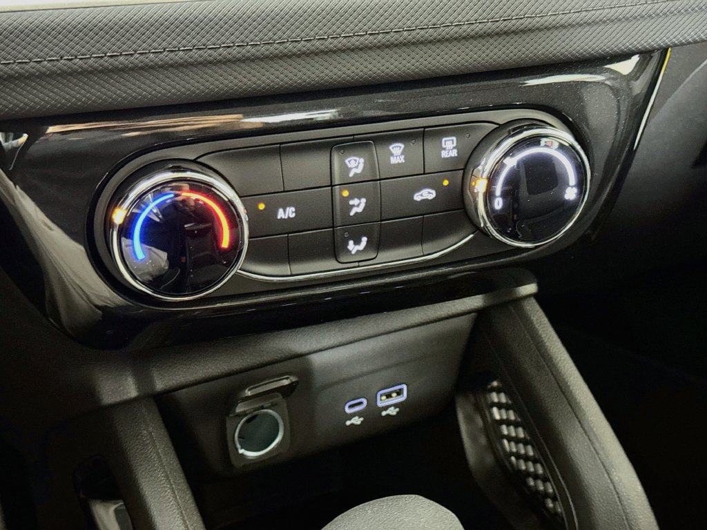 New 2026 Chevrolet TrailBlazer LT w/ Midnight Edition FWD image 17