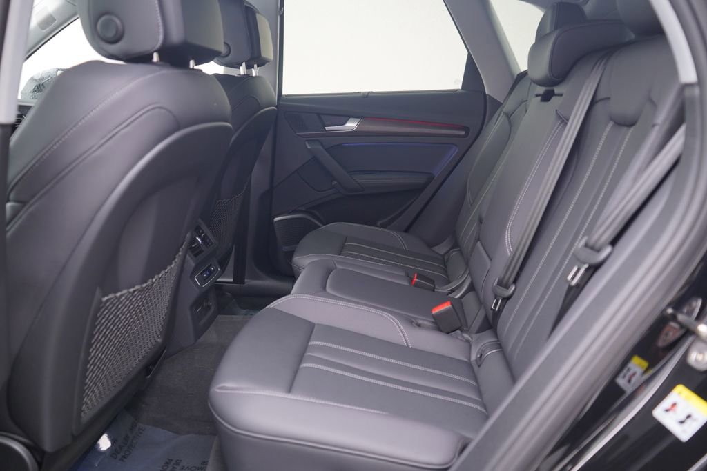 Used 2025 Audi Q5 e Premium Plus w/ Premium Plus Package image 7